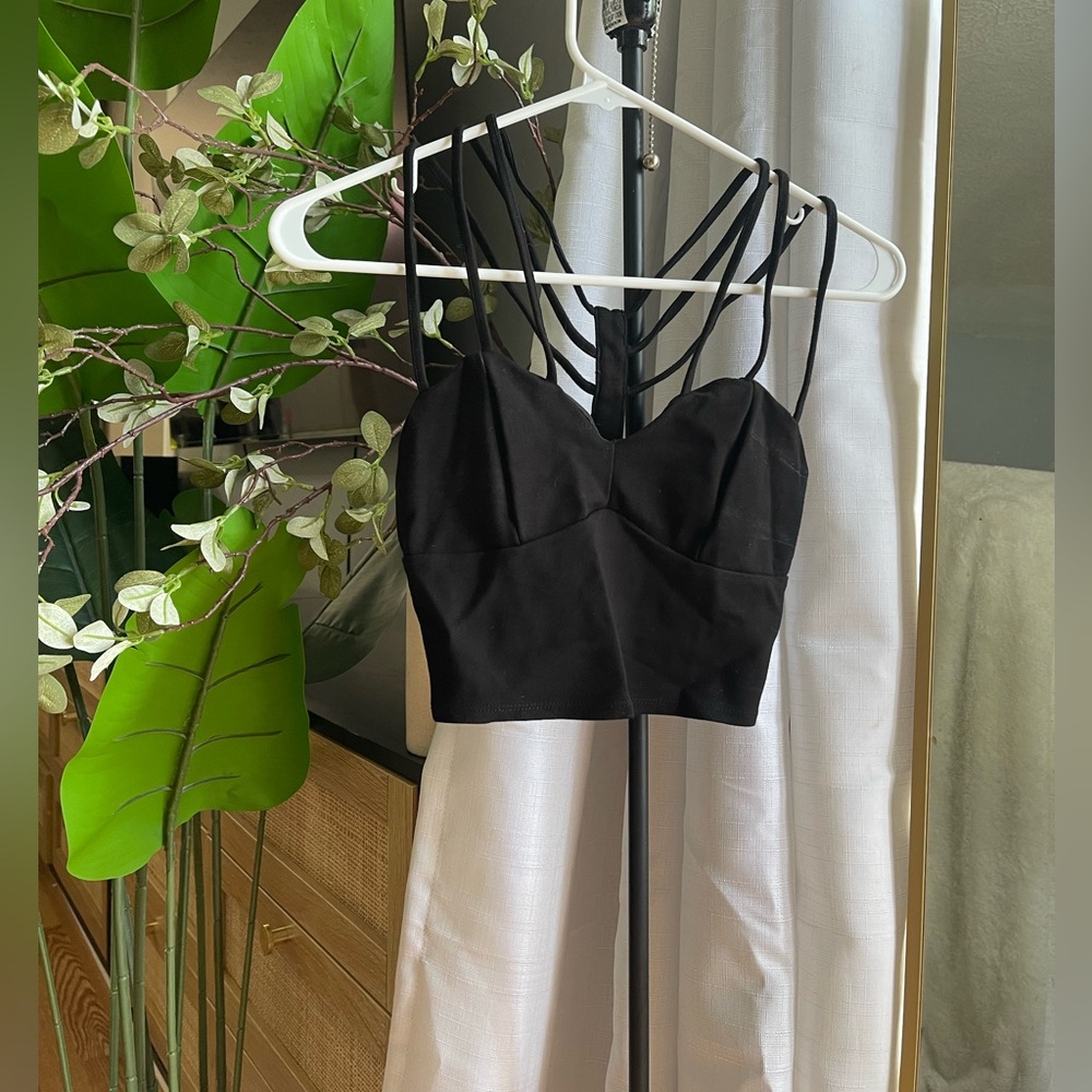 Toska Strappy Crop Top